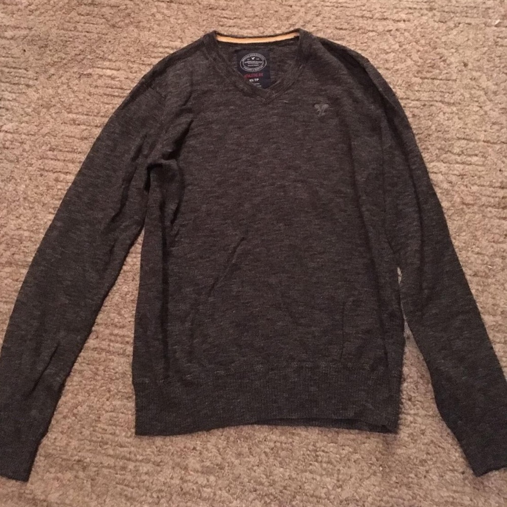 EUC Grey American Eagle Sweater (S)